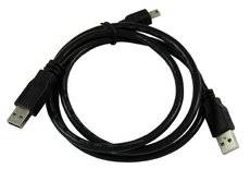 Schwarzes USB-Kabel aufgerollt mit Standard-USB-A-Steckern an beiden Enden.