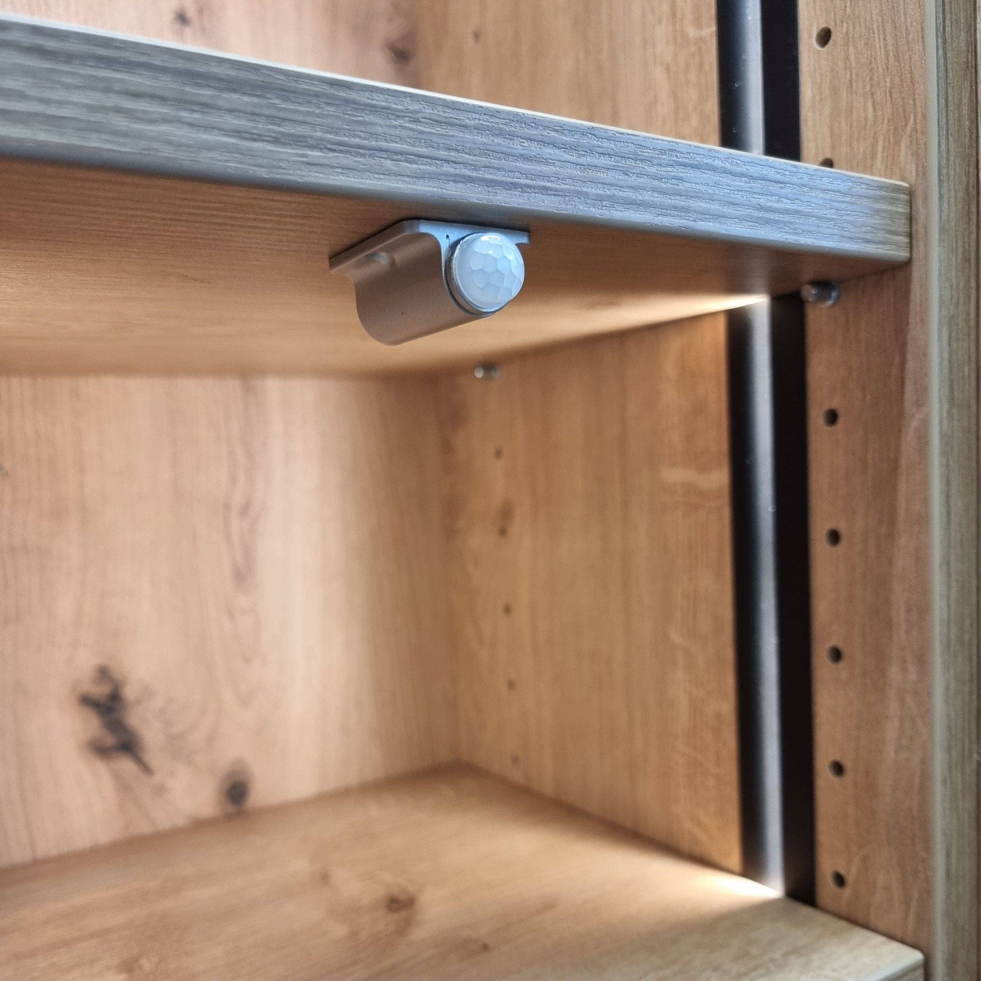 kalb | LED PIR-Schalter Bewegungs-Melder für Einbau Kleiderschrank , 12VDC, max. 3A