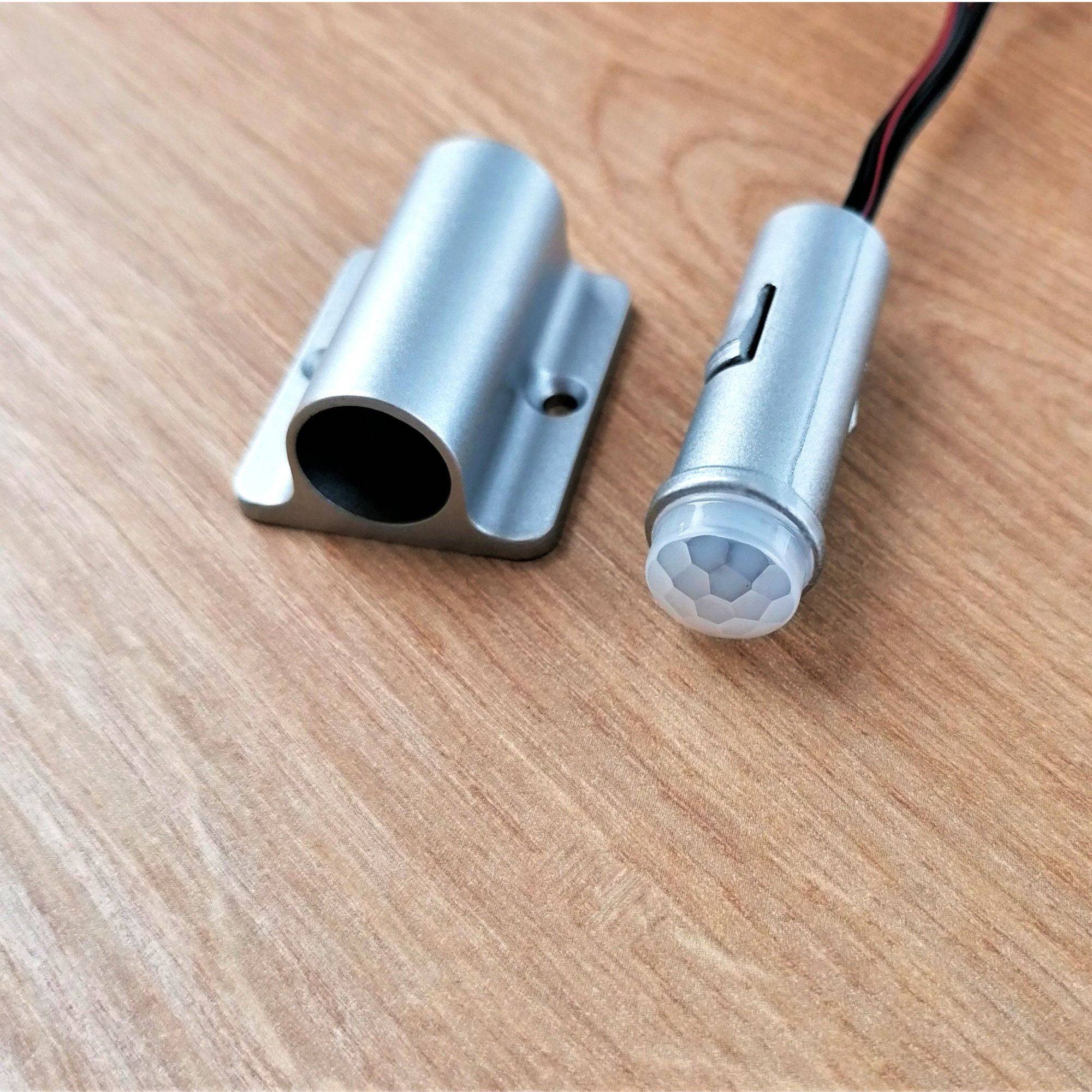 kalb | LED PIR-Schalter Bewegungs-Melder für Einbau Kleiderschrank , 12VDC, max. 3A