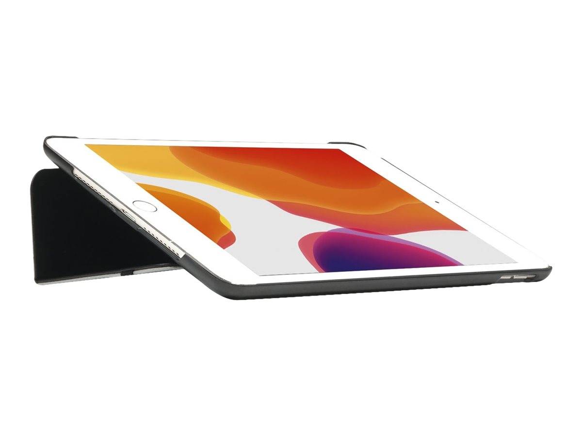 Tablet in Seitenansicht auf weißem Hintergrund, mit farbenfrohem abstraktem Bildschirm und schwarzem Klappständer dahinter.