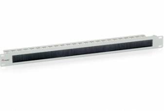 Rack-Mount-Netzwerk-Patchpanel mit mehreren nummerierten Anschlüssen auf einem Metallrahmen