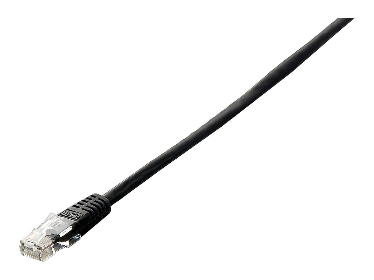 Schwarzes Ethernet-Kabel mit RJ45-Stecker auf weißem Hintergrund.