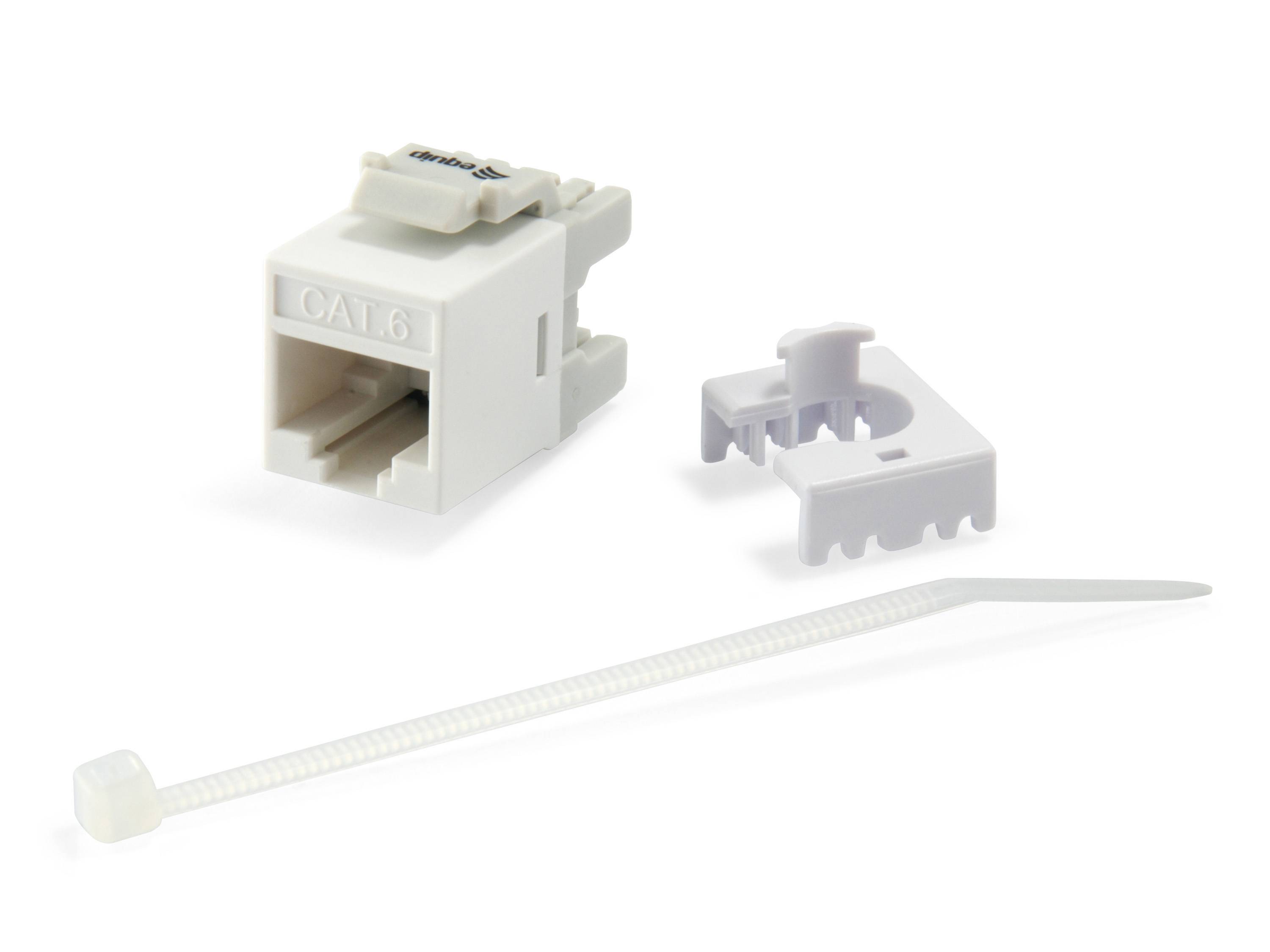 Weiße CAT6-Ethernet-Keystone-Buchse mit separater grauer Drahtkappe und Kunststoff-Kabelbinder auf weißem Hintergrund.