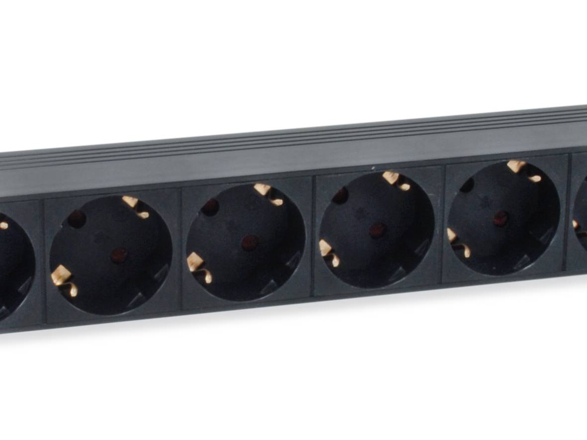 Equip 8-Fach Deutsche Steckdosenleiste - 1U - Horizontal - Kunststoff - Schwarz - Schwarz - 8 AC-Ausgänge