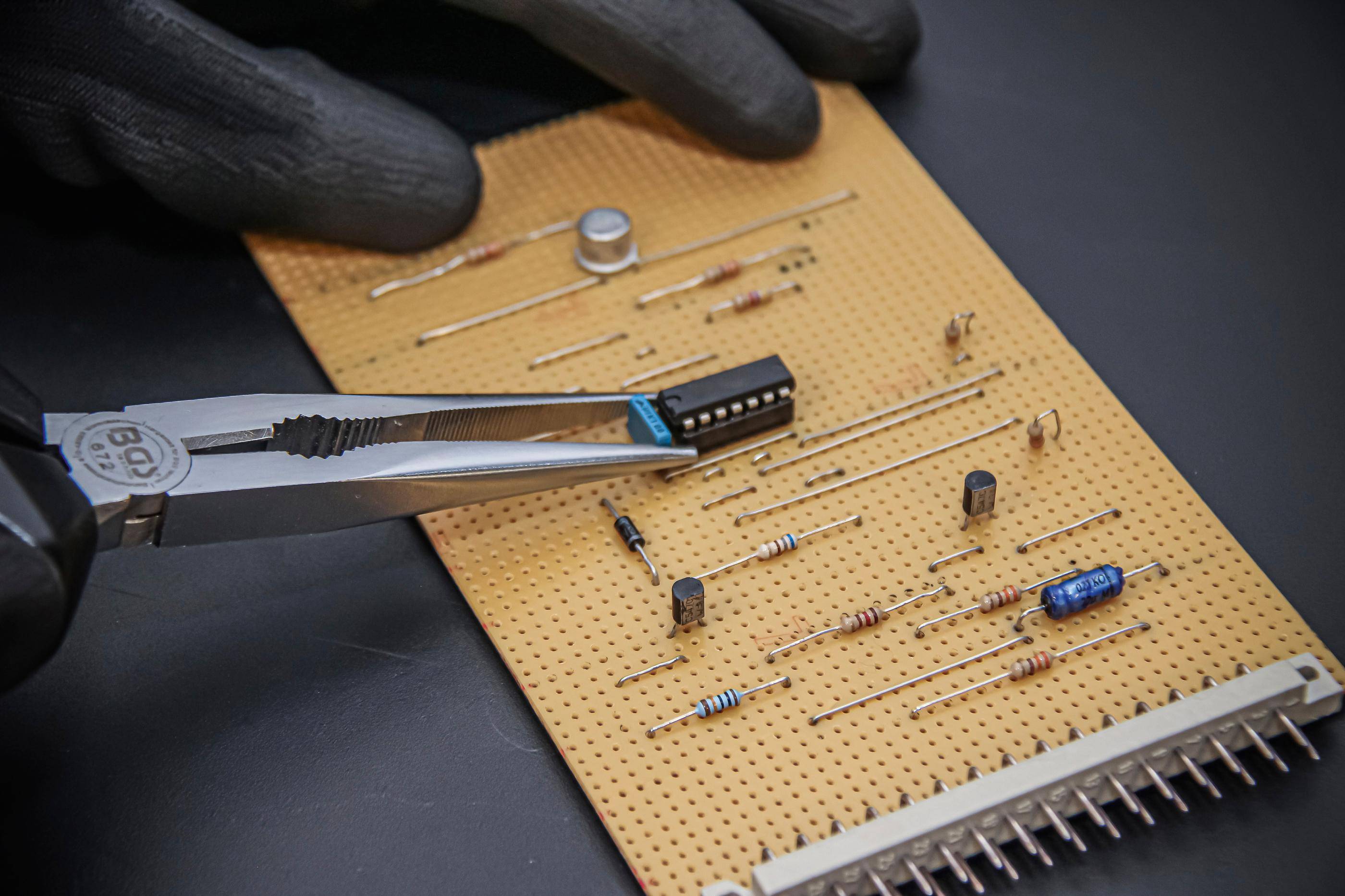 BGS Telefonzange | mit Schneide | gerade | 200 mm