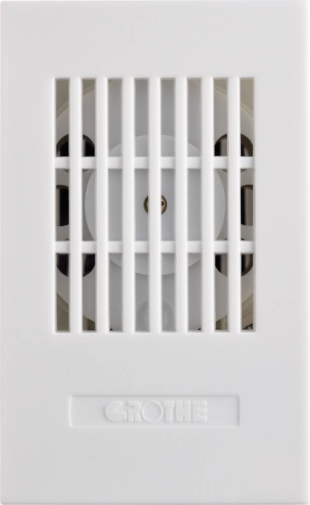 Eine weiße Grohe Wandlüftungsabdeckung mit vertikalen Lamellen, die Luftzirkulation ermöglichen.