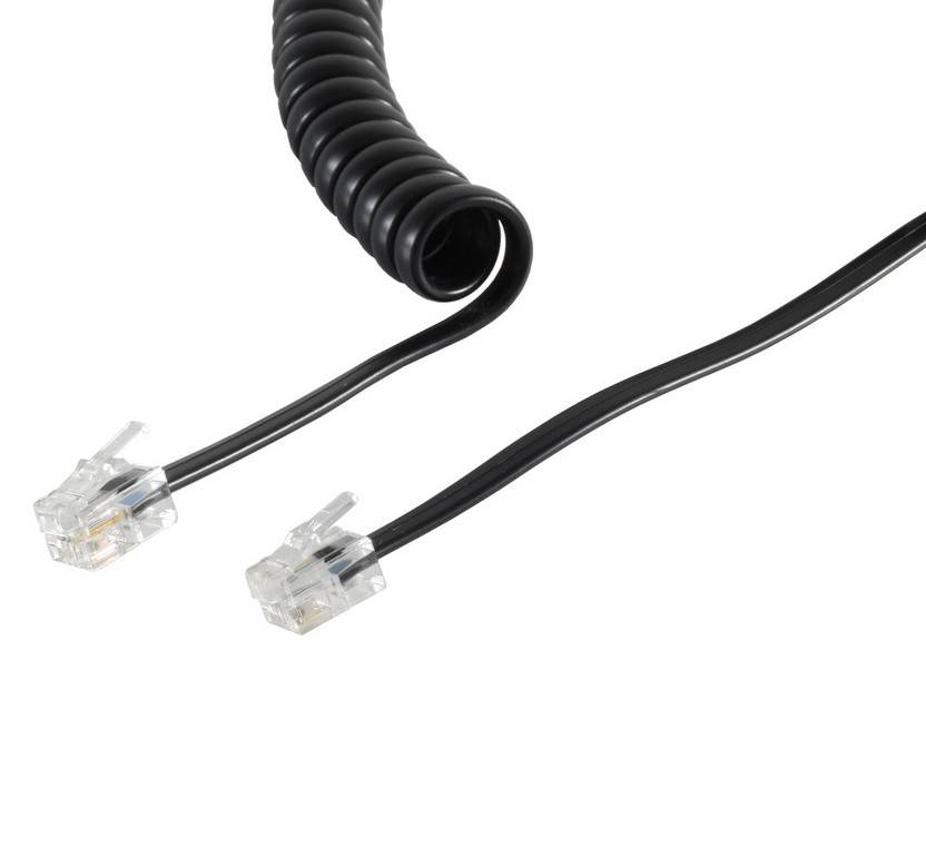 Schwarzes Telefonkabel mit Spiralwicklung und zwei transparenten RJ11-Steckverbindern auf weißem Hintergrund.