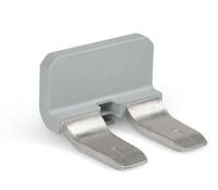 Eine graue, rechteckige Scharnierbaugruppe mit zwei metallischen, flachen Verlängerungen, die wahrscheinlich zum Befestigen oder Sichern von Gegenständen beim Bau oder in der Montage verwendet wird.