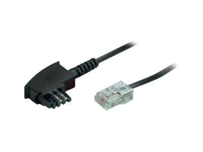 Schwarzes Telefonkabel mit einem großen Stecker und einer transparenten modularen Buchse auf weißem Hintergrund.