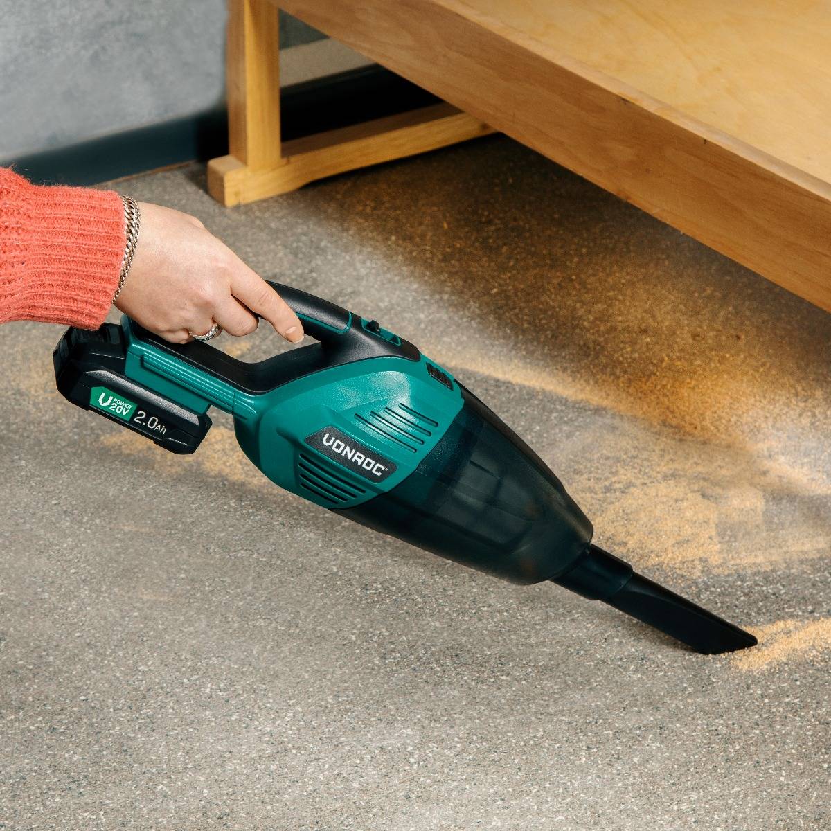 Akku -Handstaubsauger/Handstaubsauger – VPower 20 V – 0,5 L Auffangbehälter - Inkl. 1x 2.0Ah Akku, Ladegerät, 3 Düsen und Verlängerungstück