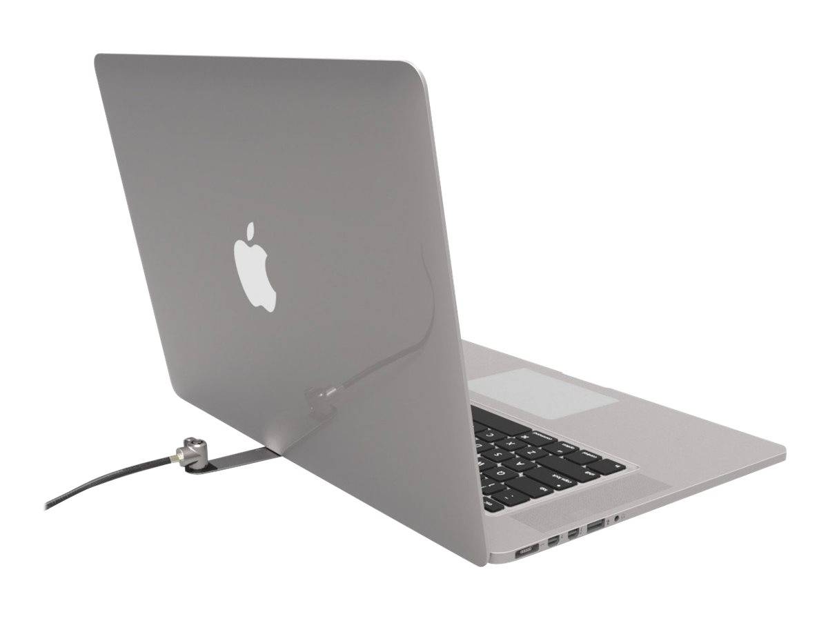 Silbernes MacBook-Laptop, von hinten-links geöffnet gezeigt, mit sichtbarem Apple-Logo und einem Kabel, das in der Nähe des hinteren Anschlusses verbunden ist.