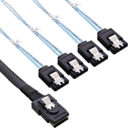 Ein Datenkabel mit einem einzelnen Stecker, der sich in vier beschriftete Stecker aufzweigt und zum Anschließen mehrerer Geräte an einen einzelnen Anschluss verwendet wird.