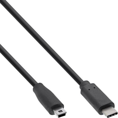 Ein schwarzes USB-Kabel mit einem USB-C-Stecker an einem Ende und einem Mini-USB-Stecker am anderen Ende, verwendet zum Laden oder zur Datenübertragung.