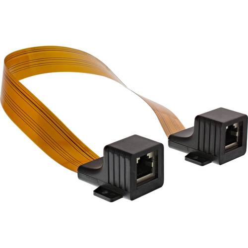 Flaches flexibles RJ45-Ethernet-Kabel mit Steckern an beiden Enden, entwickelt für enge Räume oder unauffällige Verkabelung in IT-Einrichtungen.
