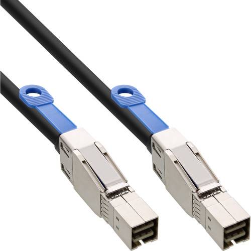 Zwei Ethernet-Kabel mit silbernen Steckverbindern und blauen Zugregistern werden gezeigt und veranschaulichen ihre Konstruktion für Netzwerkverbindungen.