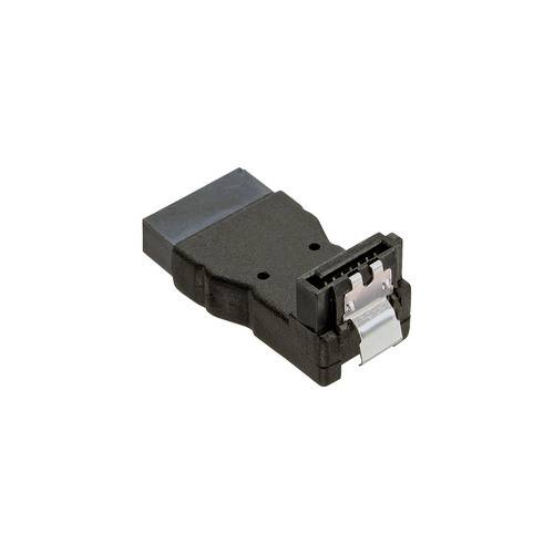 Schwarzer und silberner RJ45-Stecker, der für Ethernet-Kabelverbindungen verwendet wird.
