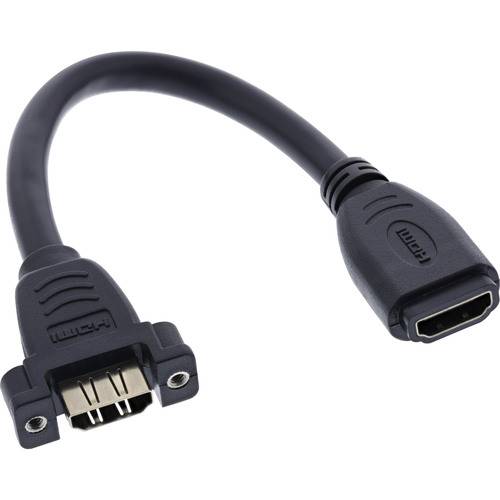 Ein kurzes HDMI-Verlängerungskabel mit einem Stecker auf der einen Seite und einer Buchse auf der anderen Seite.