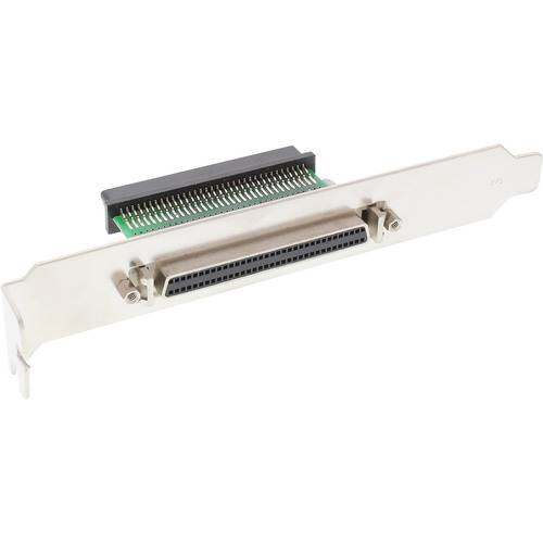 Ein Computer-IDE-Flachbandkabel-Adapter mit einem 40-Pin-Stecker, der zum Anschließen interner Laufwerke an ein Motherboard oder eine Controllerkarte verwendet wird.