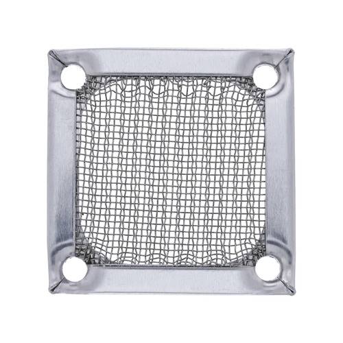 Quadratisches Metallfiltersieb mit vier Befestigungslöchern, mit feinem Maschengewebe für Filtrations- oder Lüftungszwecke.