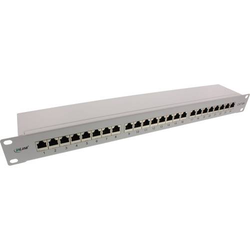 Ein 24-Port-Patchfeld mit nummerierten Ethernet-Anschlüssen, das zur Organisation und Verbindung von Netzwerkkabeln in einem Kommunikationsschrank verwendet wird.
