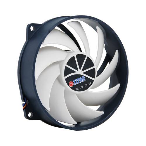 Ein Computerlüfter mit weißen Blättern und einem schwarzen Rahmen, beschriftet mit „TITAN DC 12V 2X