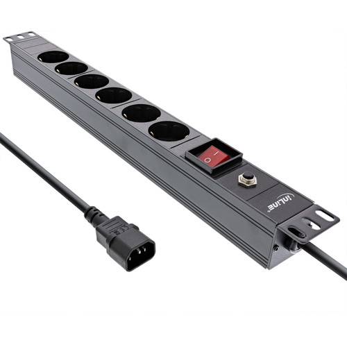 Eine schwarze Steckerleiste mit fünf Steckdosen, einem roten Schalter und einem Kabel mit Stecker.