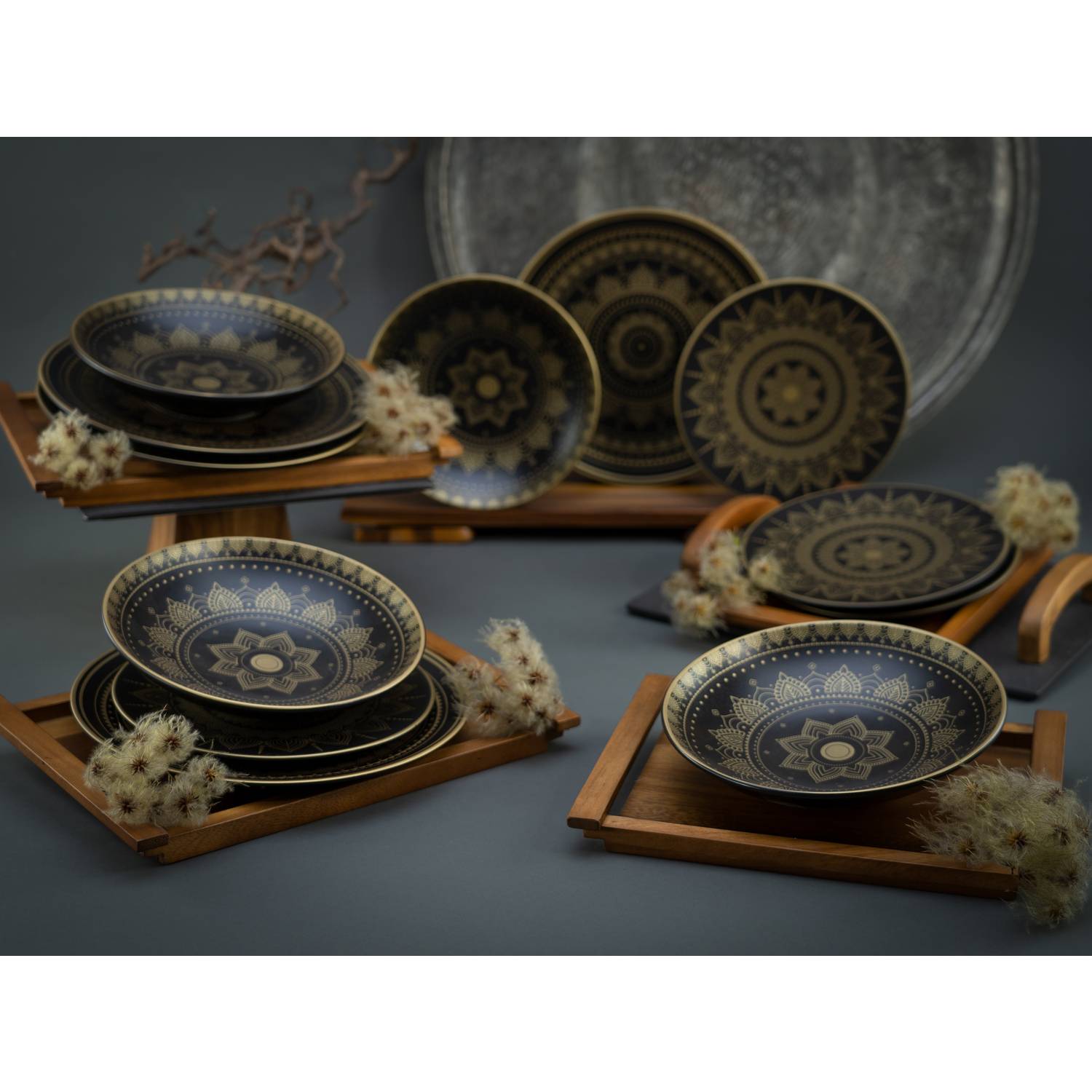 CreaTable 23588 Tafelservice Mandala für 4 Personen, Steinzeug, schwarz/gold (1 Set, 12-teilig)