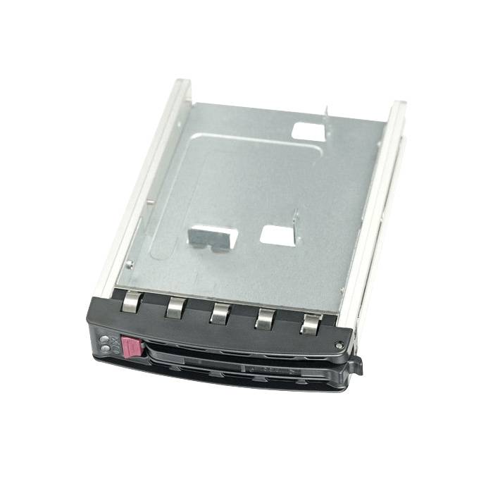 Metall-Festplattenschacht für Computer mit vorderer Schnellverschlussfeder, dargestellt auf weißem Hintergrund.