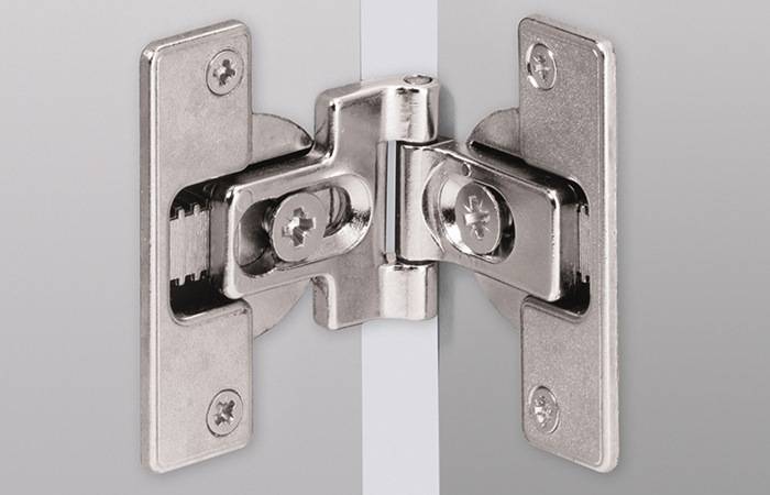 Mittelscharnier vorliegend vern.HETTICH