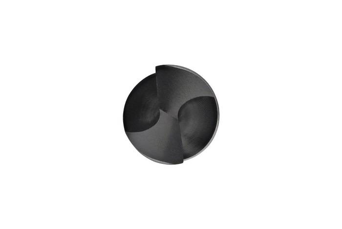 Eine Draufsicht eines Metallbohrers mit einer Spiraldesign, ausgestattet mit scharfen, symmetrischen Schneidkanten, die für seine Funktionalität zentral sind.