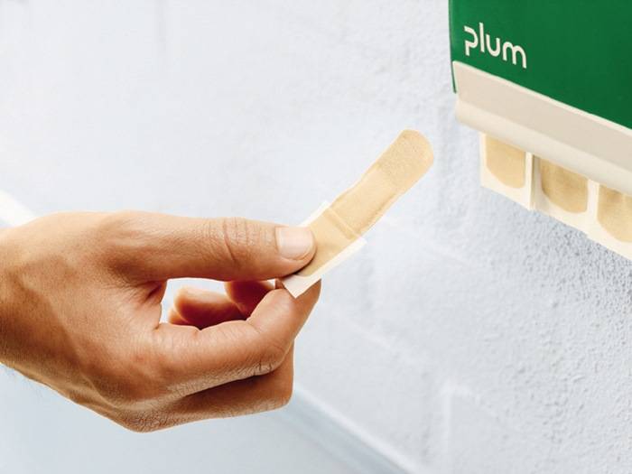 Pflasterspender QuickFix 1 B230xH135xT32ca.mm grün PLUM