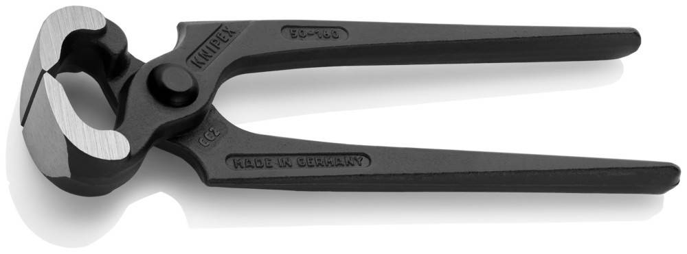 Schwarze Metallendschneider mit langen Griffen, in Seitenansicht auf hellem Hintergrund dargestellt.