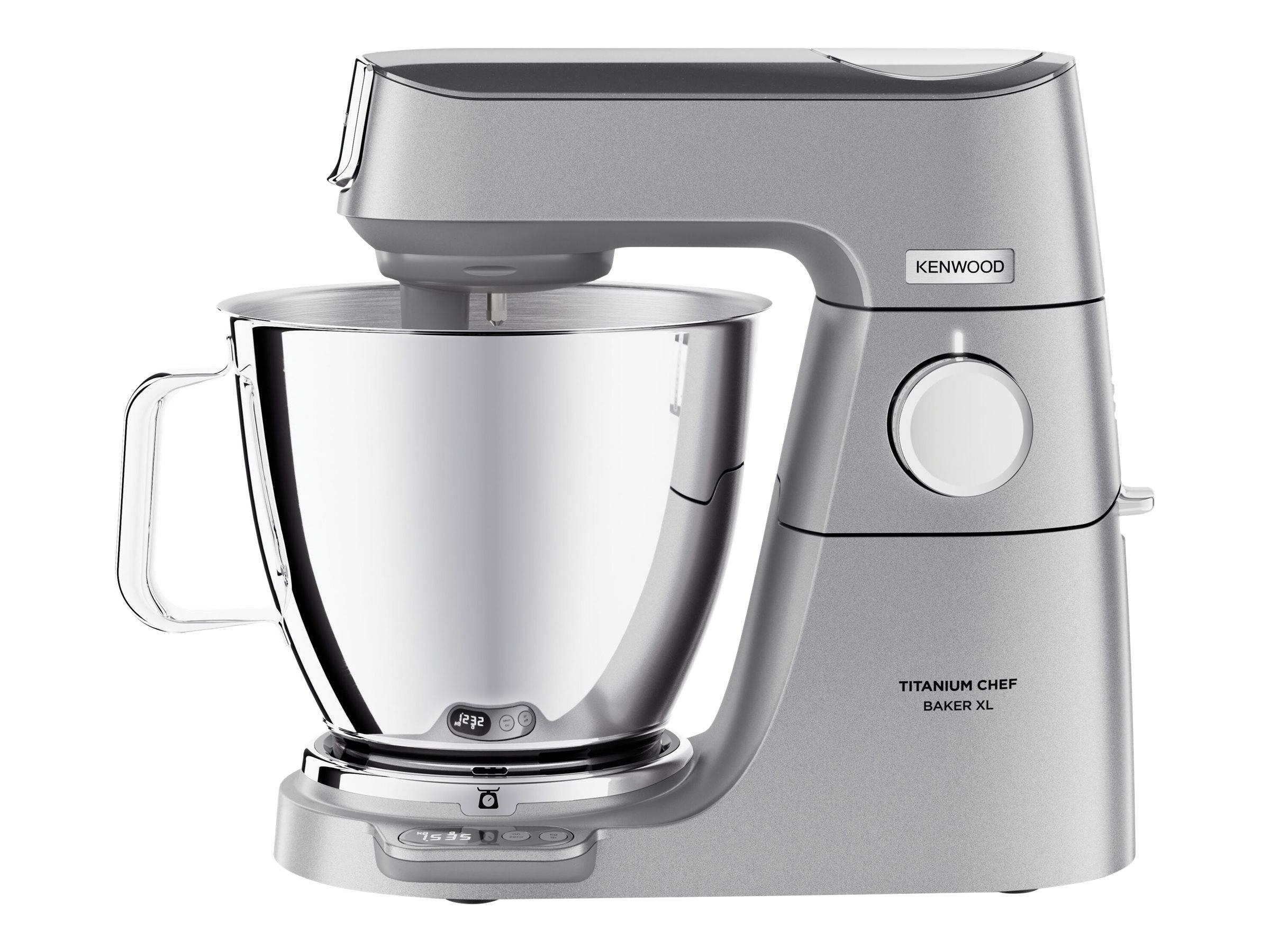 Silberner Kenwood Standmixer mit Edelstahlschüssel und transparentem Griff, gekennzeichnet als Titanium Chef Baker XL.