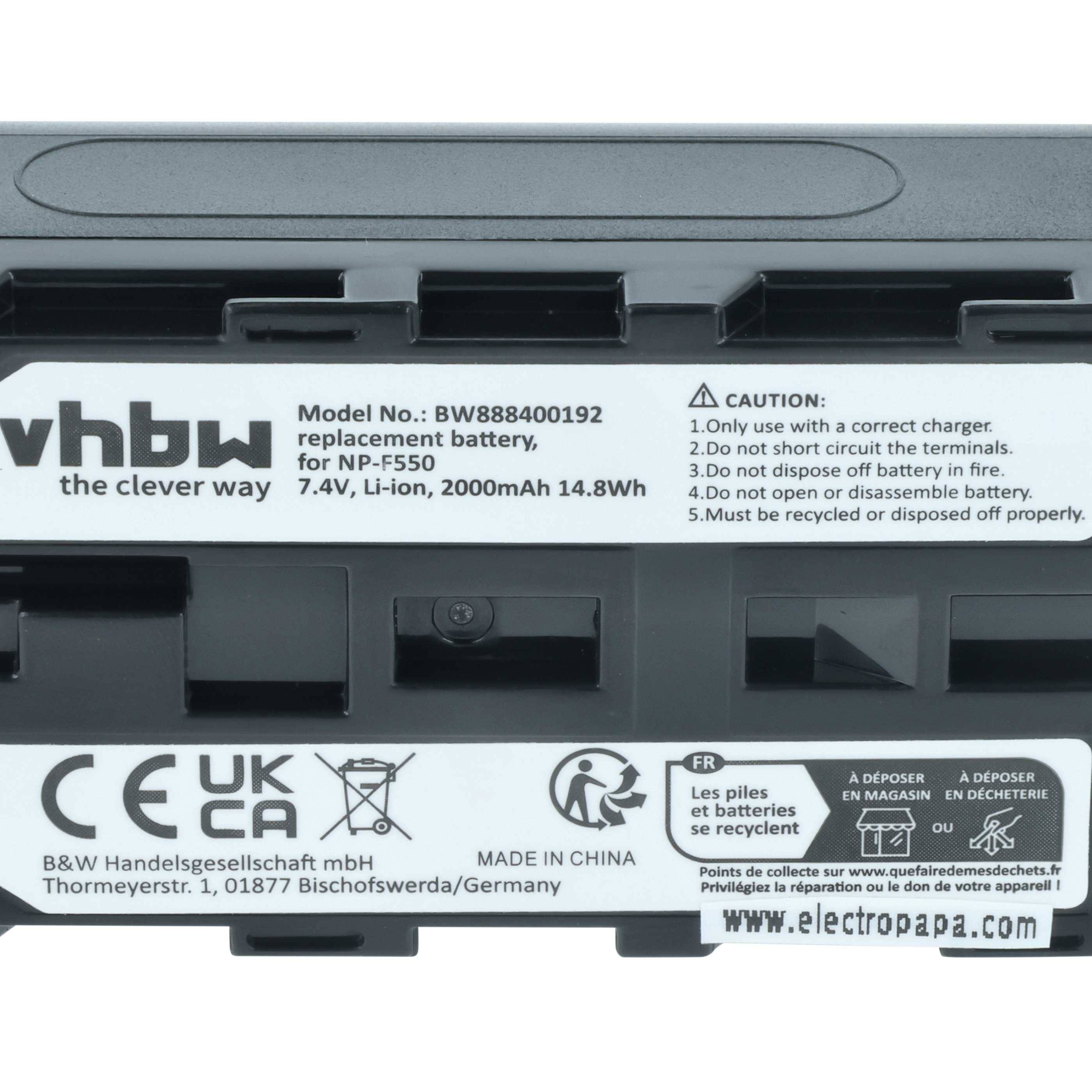 Akku mit der Bezeichnung 'vhbw' Modell BW888400192, für NP-F550, 2000mAh, 7,4V. Warnung: Verwenden Sie nur das passende Ladegerät, vermeiden Sie Zerlegung und unsachgemäße Entsorgung.