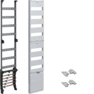 Elektrische Verteilerkastenrahmen mit verstellbaren Schlitzen und Abdeckplatten, entwickelt zur Organisation und Sicherung elektrischer Komponenten.