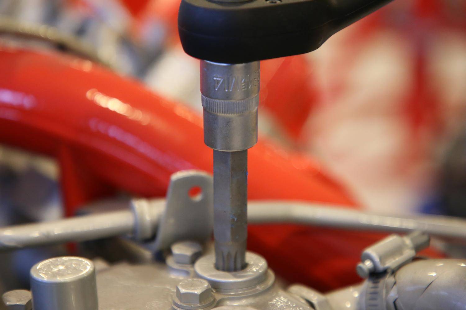 Brilliant Tools 1/2" Vielzahn-Bit-Stecknuss, 100 mm lang, M14