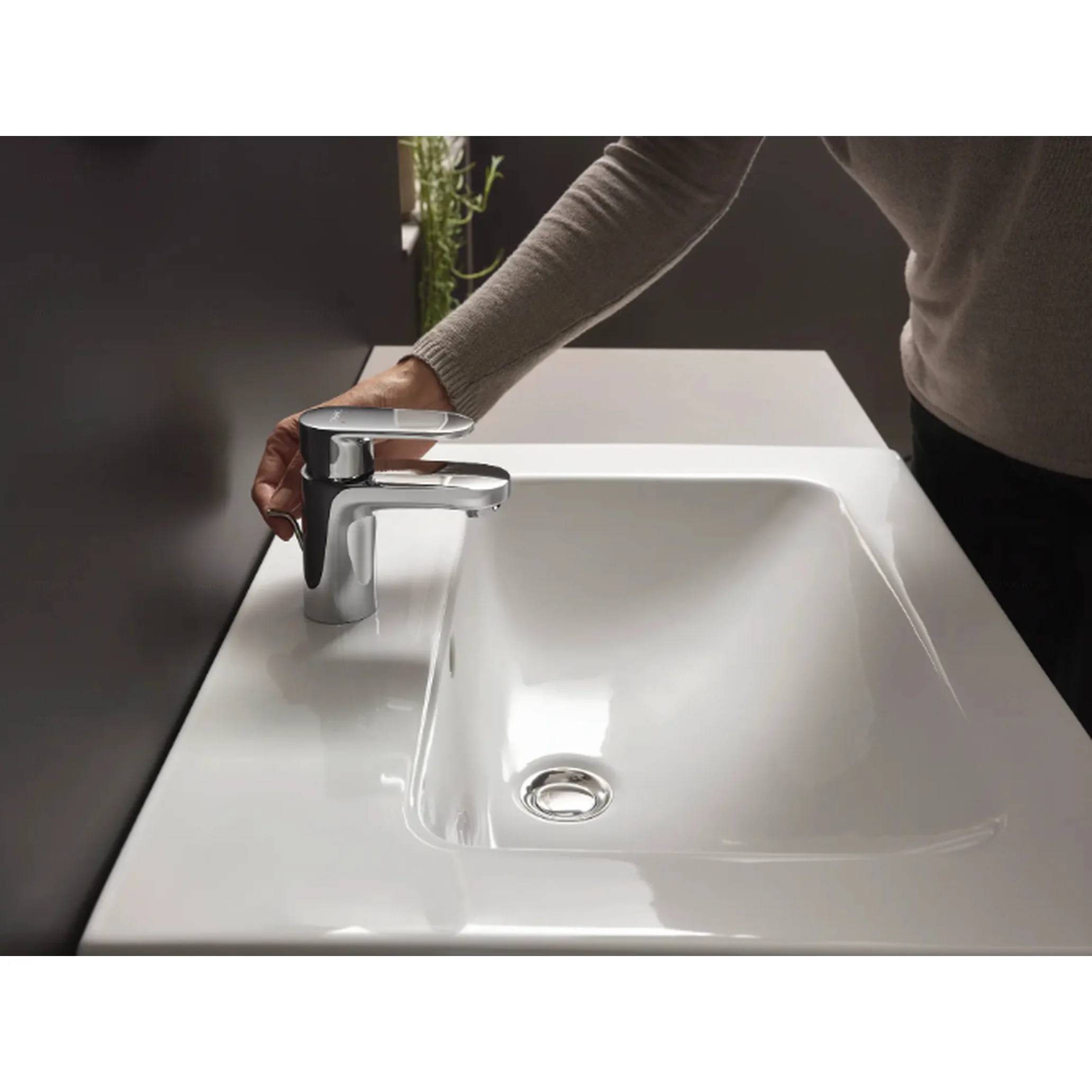 hansgrohe Vernis Blend Waschtischmischer 70 mit Zugstangen-Ablaufgarnitur, Chrom, 1 Stk.