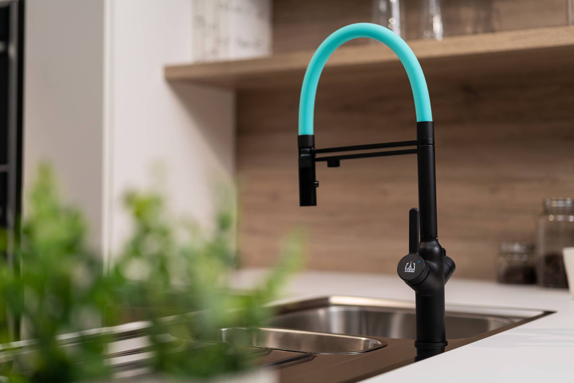 3 Wege Wasserhahn Küche Spültischarmatur chrom schwarz matt Küchenarmatur mit Türkis 360° schwenkbarem Auslauf und abnehmbare 2 strahl Handbrause