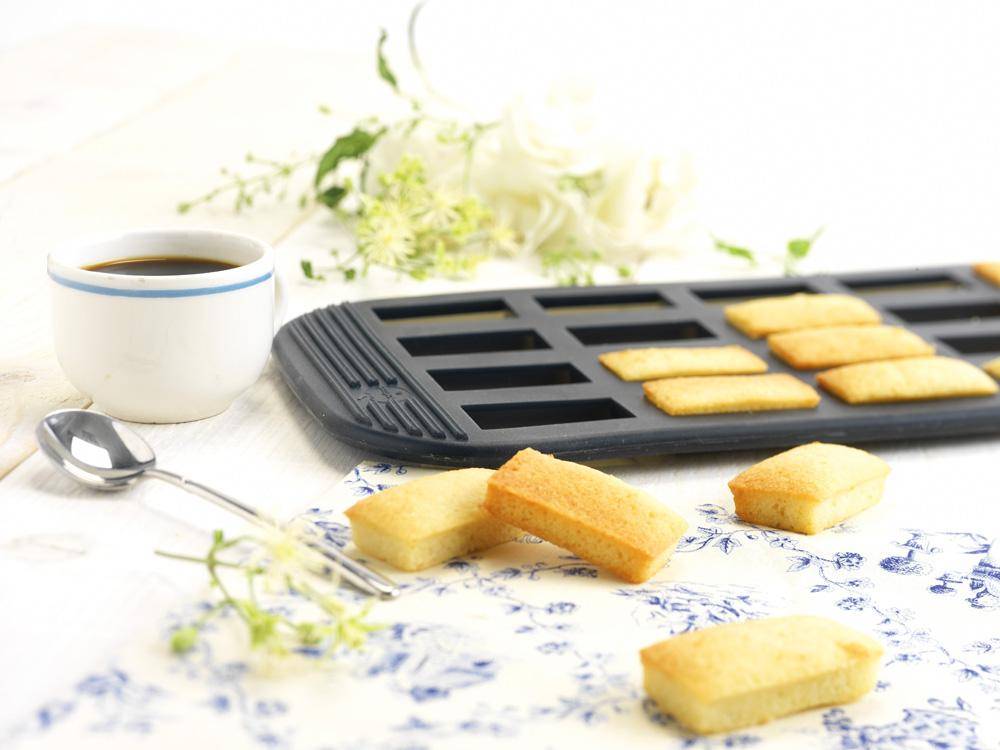 20er Mini-Financiers Backform, grau
