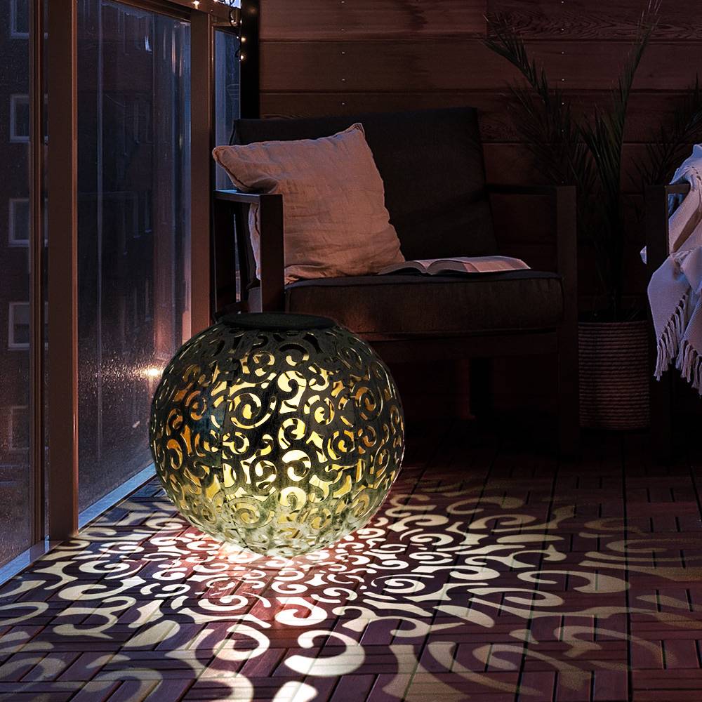 Solarkugel für Außen Solarleuchte silberfarben Stecklampe Garten orientalische Kugel, mit Lichteffekt und Erdspieß, 1x LED 3000 Kelvin, DxH 18,5x54