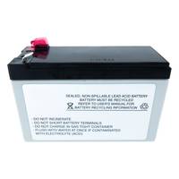 Rechteckige versiegelte Blei-Säure-Batterie mit schwarzem Deckel und roter Anschlussabdeckung, gekennzeichnet mit Sicherheits- und Recyclinganweisungen.