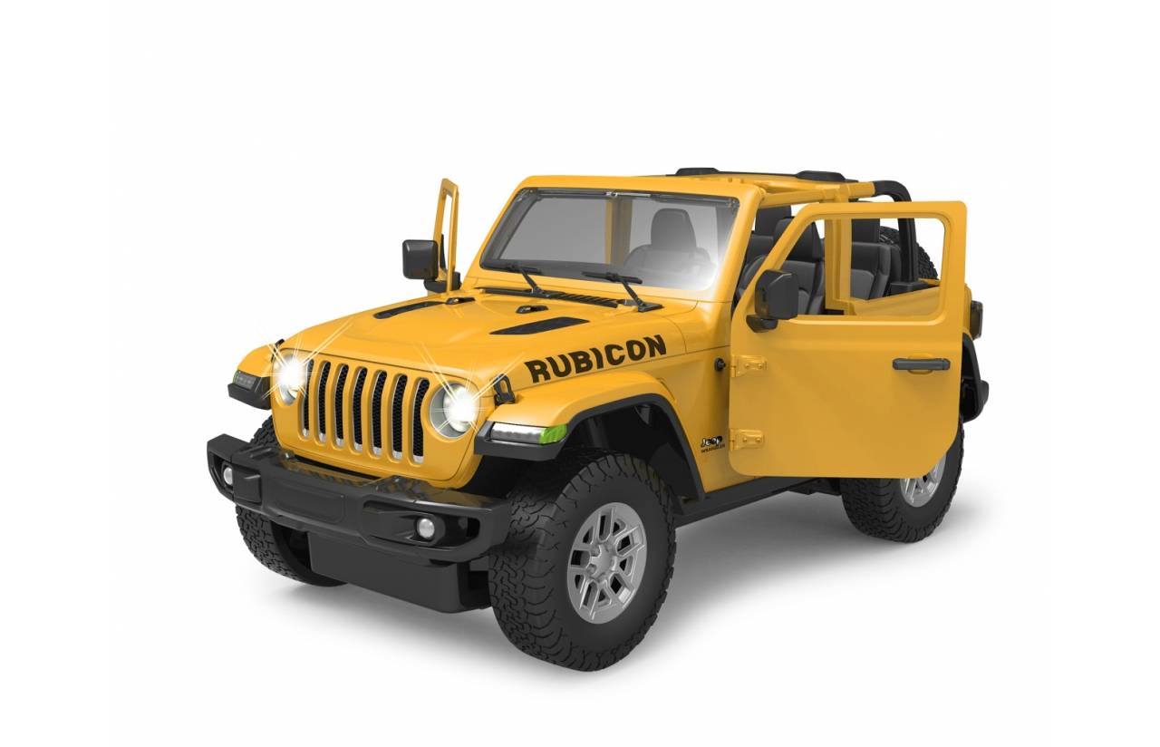 Gelber Jeep Wrangler Rubicon SUV auf weißem Hintergrund mit geöffneter Fahrertür.
