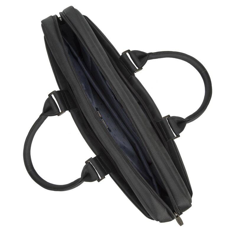 Schwarze verschlossene Aktentasche oder Laptoptasche in Seitenansicht mit zwei abgerundeten Griffen auf weißem Hintergrund.