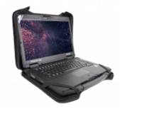 Robuster schwarzer Laptop in einer Schutztasche, geöffnet mit eingeschaltetem Bildschirm und sichtbarer Tastatur.