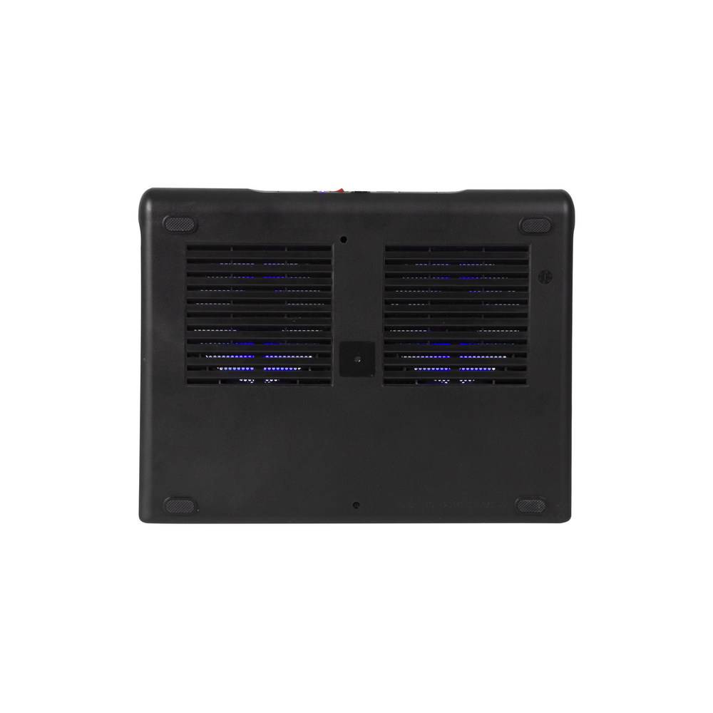 Unteransicht eines schwarzen Laptops oder Kühlgeräts mit zwei hinteren Lüftungsgittern und vier Gumminoppen auf weißem Hintergrund.