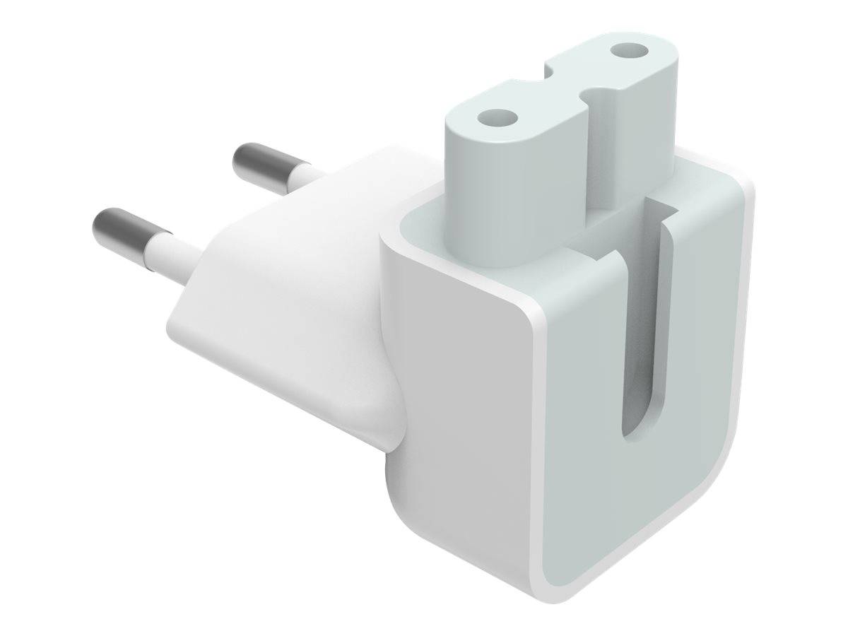 Weißer europäischer zweipoliger Stromstecker-Adapter in Nahaufnahme vor weißem Hintergrund.