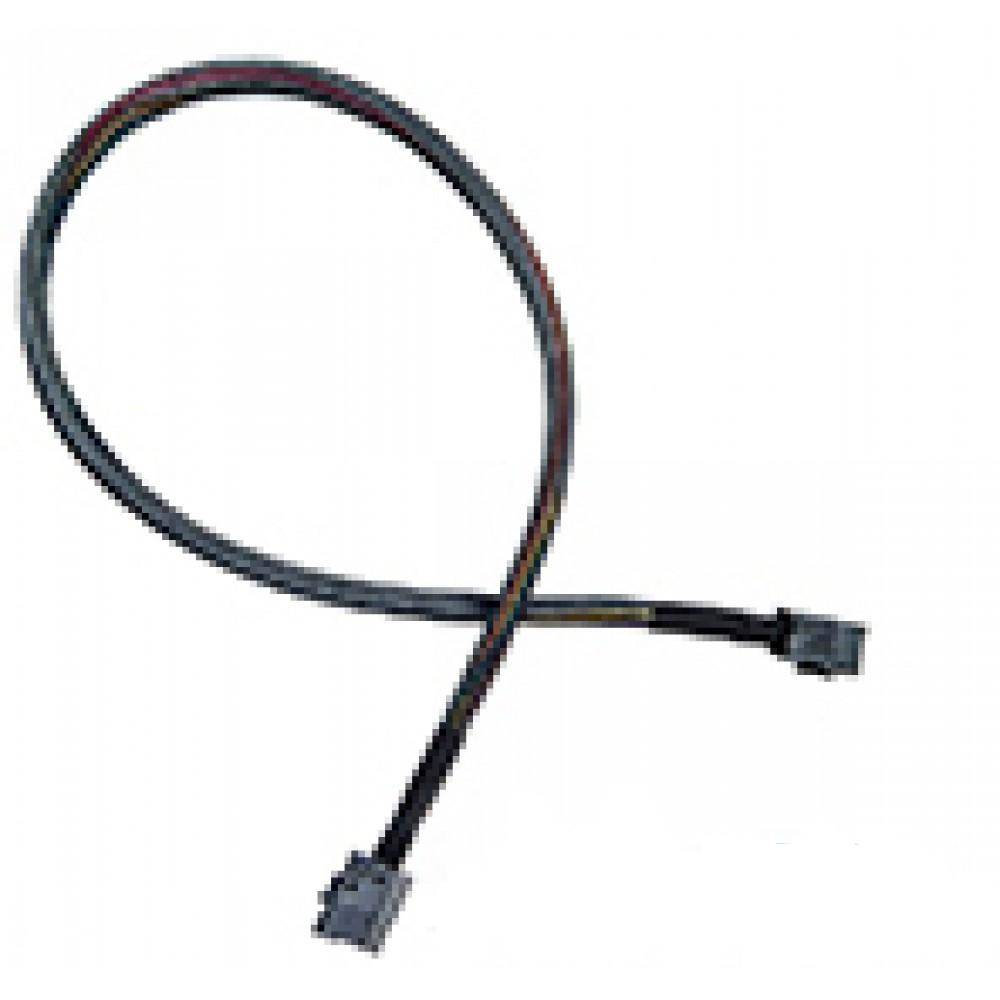 Schwarzes Kabel mit Steckverbindern an beiden Enden, zu einer Tropfenform auf weißem Hintergrund geformt.