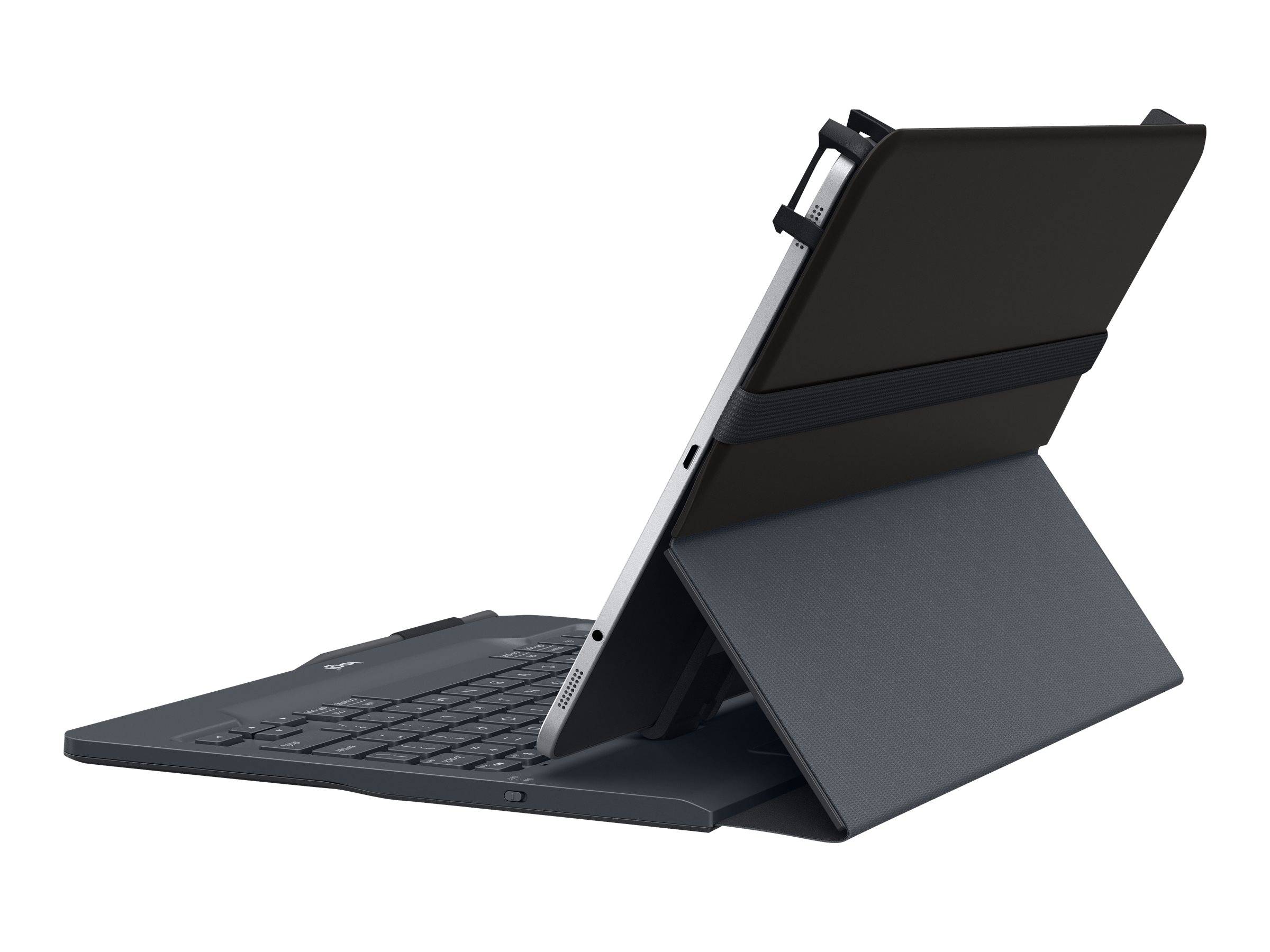 Ein Tablet in einer schützenden Tastaturhülle ist in einem laptop-ähnlichen Ständer auf weißem Hintergrund aufgestellt.