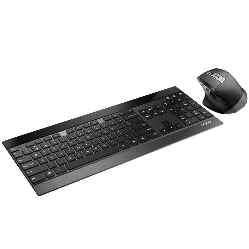 Schwarzes kabelloses Tastatur- und Mausset auf weißem Hintergrund dargestellt.