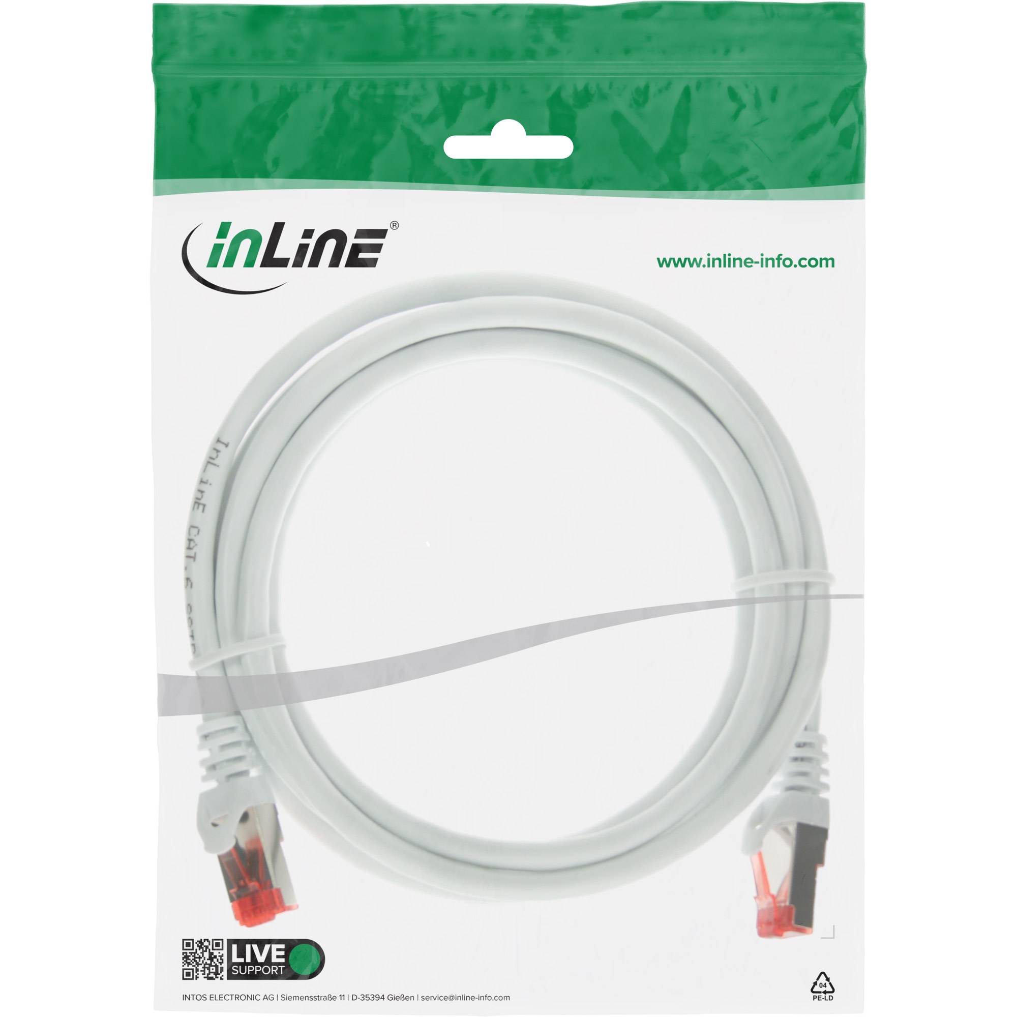 Verpackung für ein InLine-Kabel mit einer aufgerollten weißen Ethernet-ähnlichen Netzwerkkabel mit Steckern, Markenlogo und Website auf einer hängenden Einzelhandelstasche.